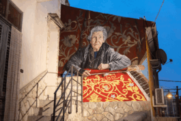 ricamatrice murales